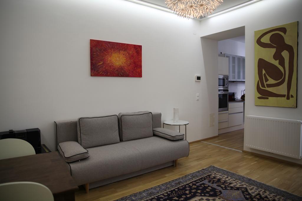 Casa Nostra - Moderne Stadtwohnung Mit Balkon *
